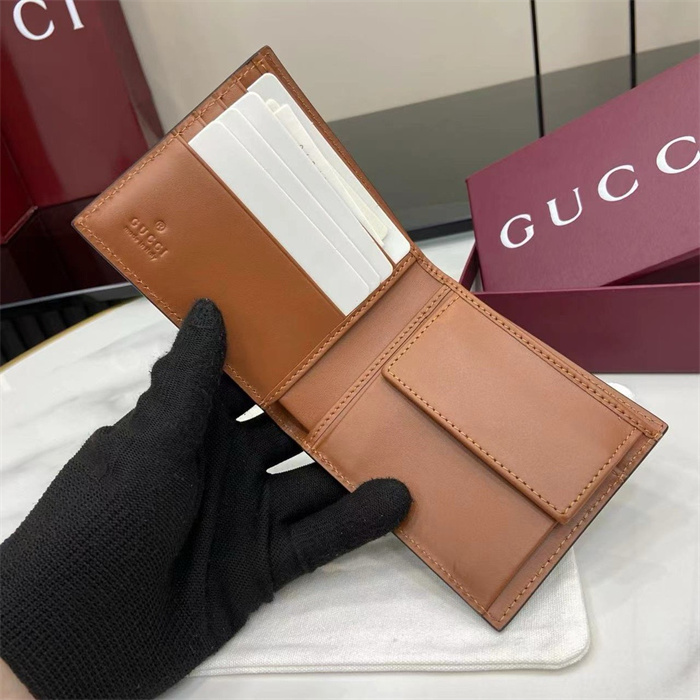 GUCCI 구찌 GG 엠블럼 반지갑 821201-1