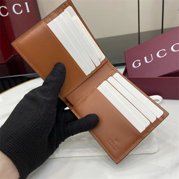 47위 GUCCI 구찌 GG 엠블럼 반지갑 821200-2