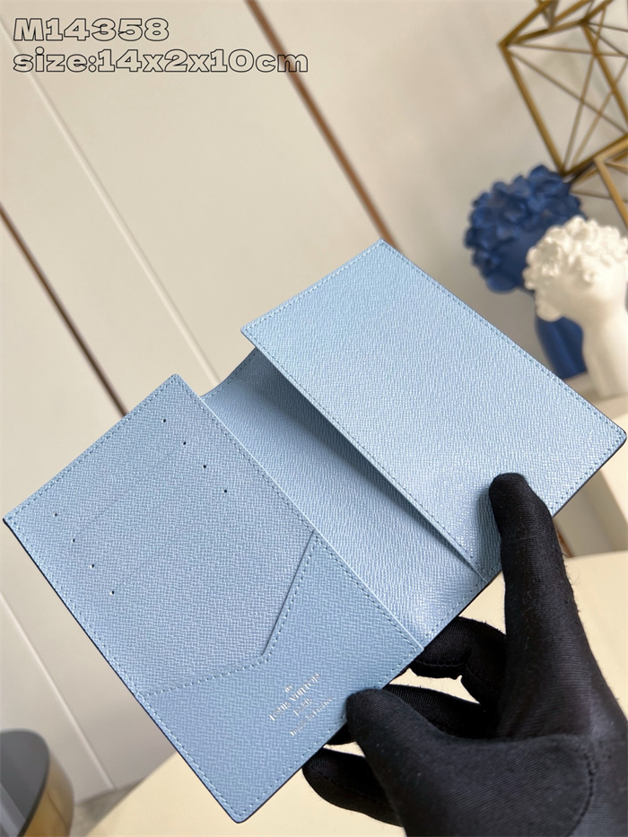 LOUIS VUITTON 루이비통 패스포트 여권지갑 M14358