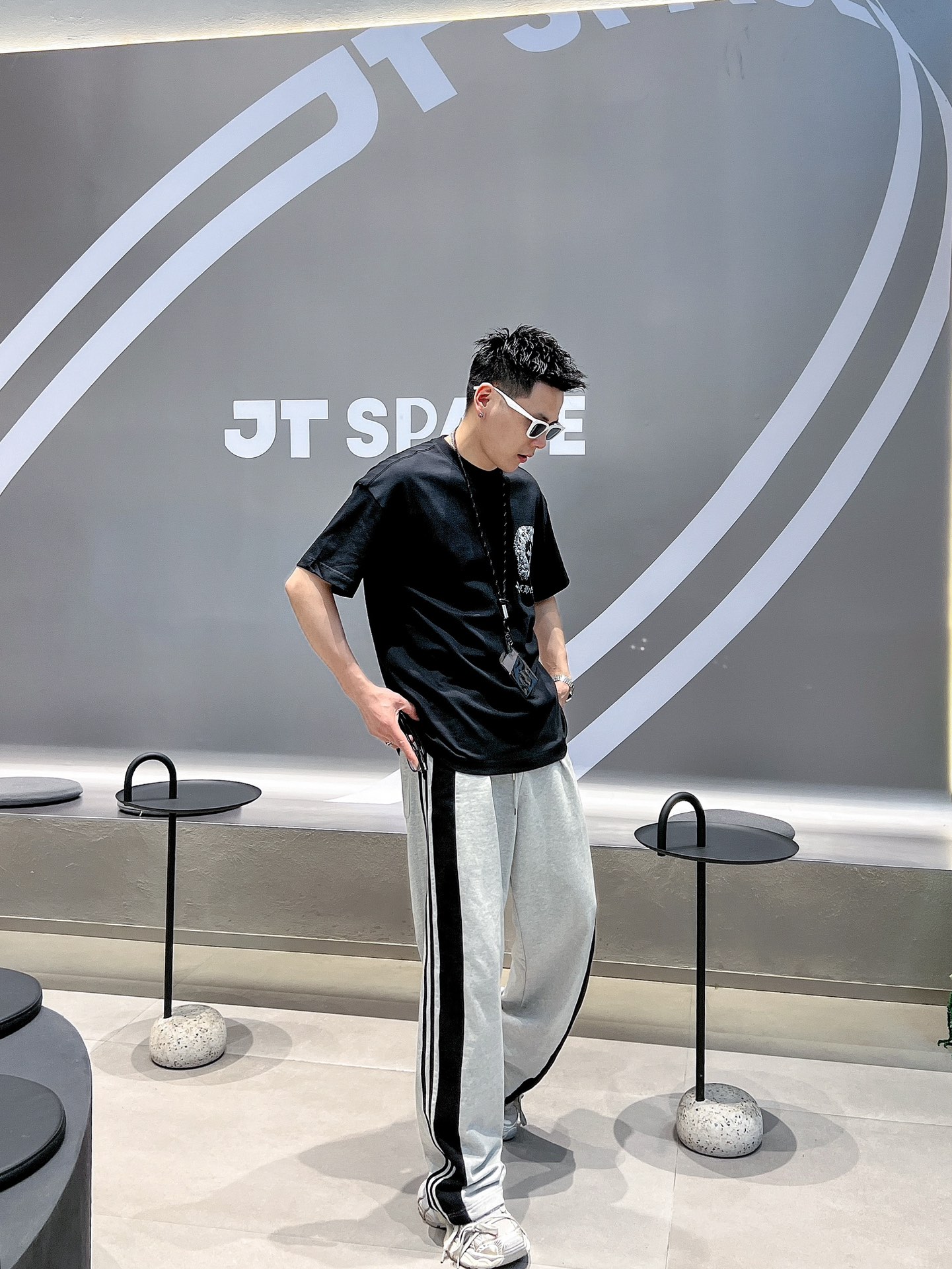 d.jpg