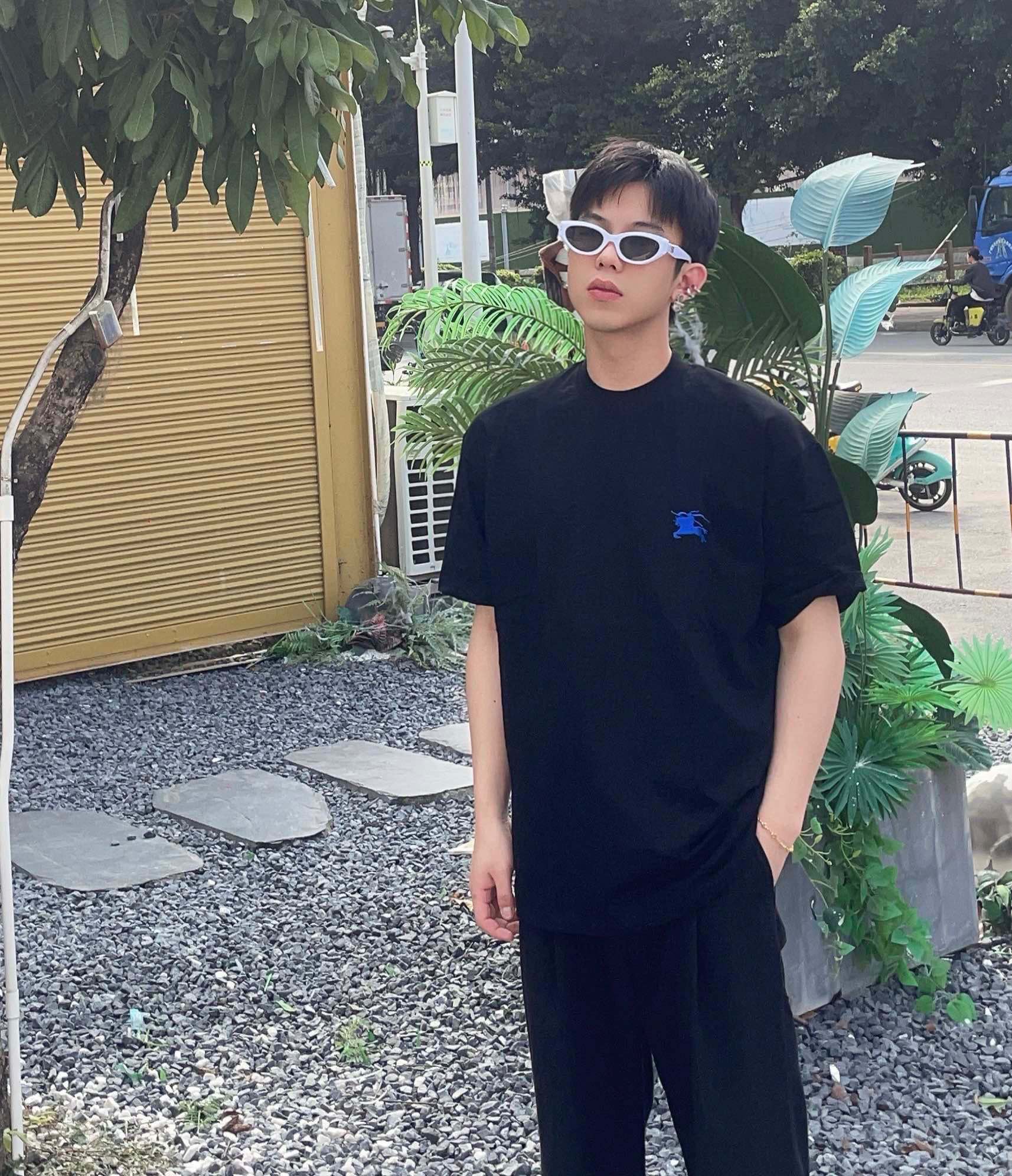 a.jpg
