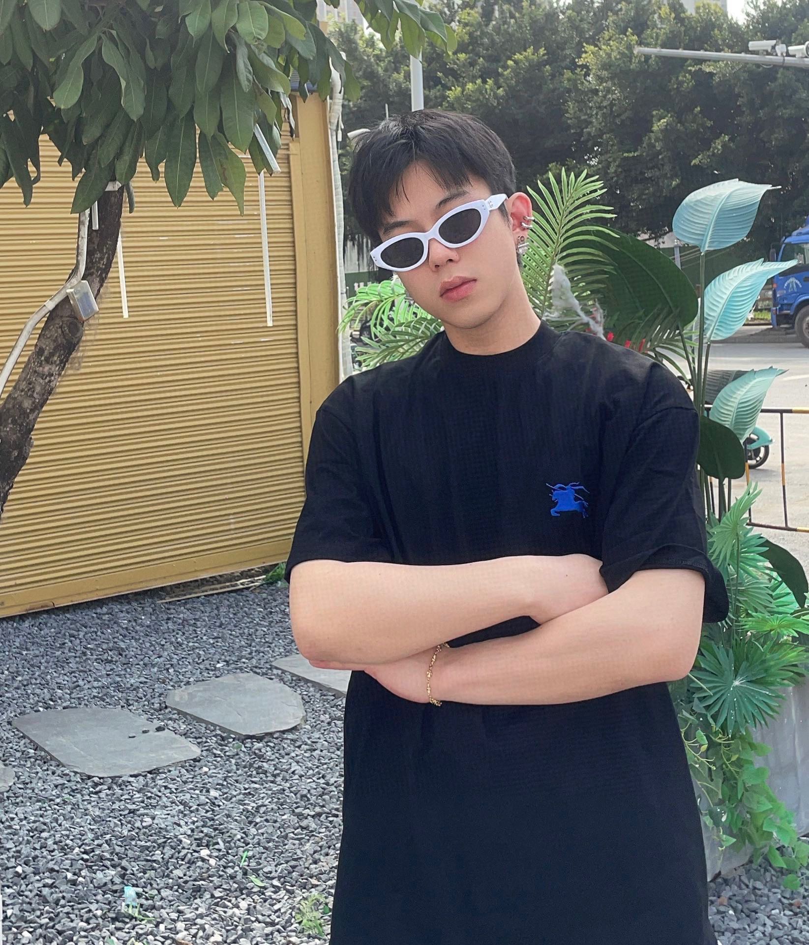 b.jpg