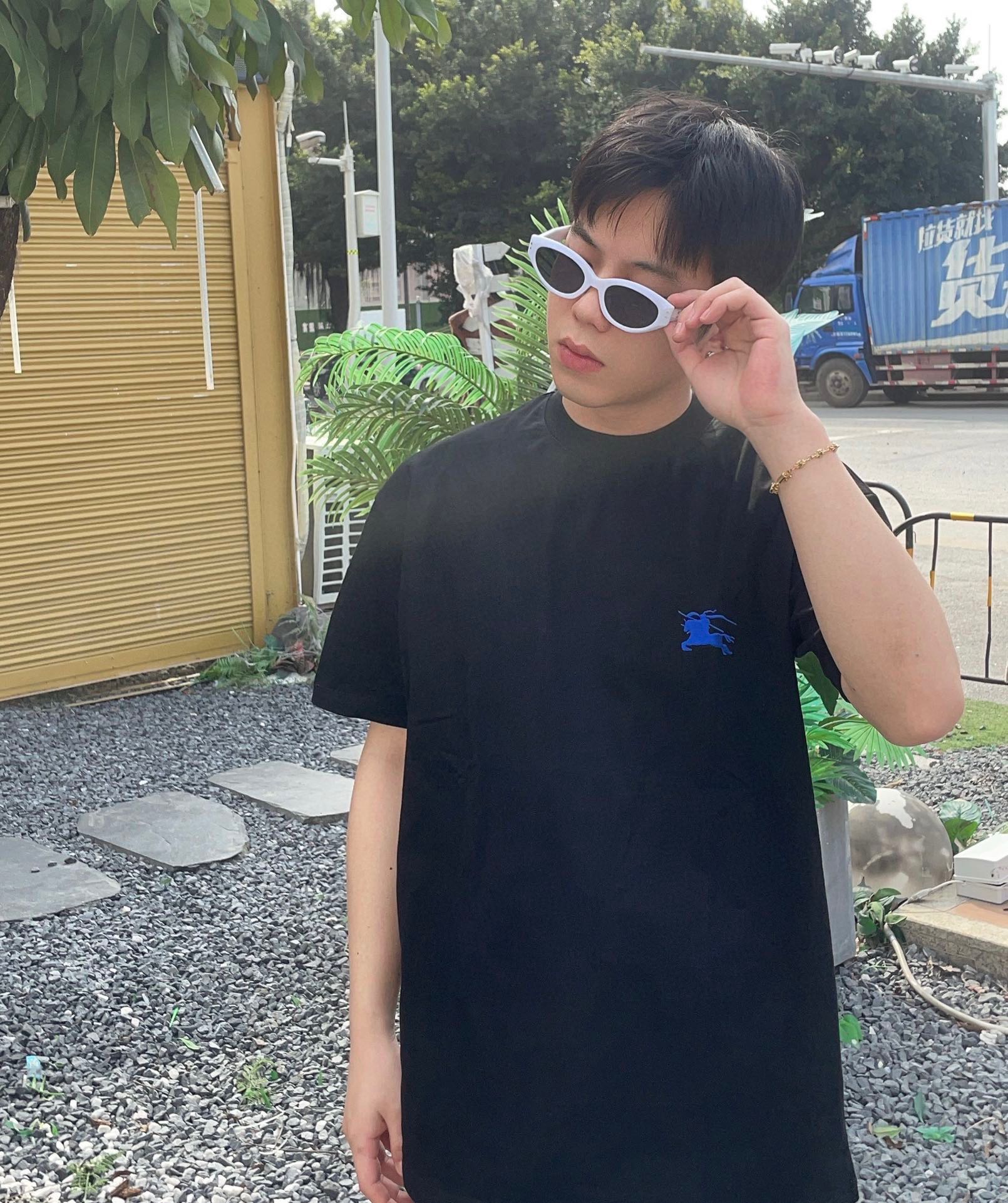 c.jpg