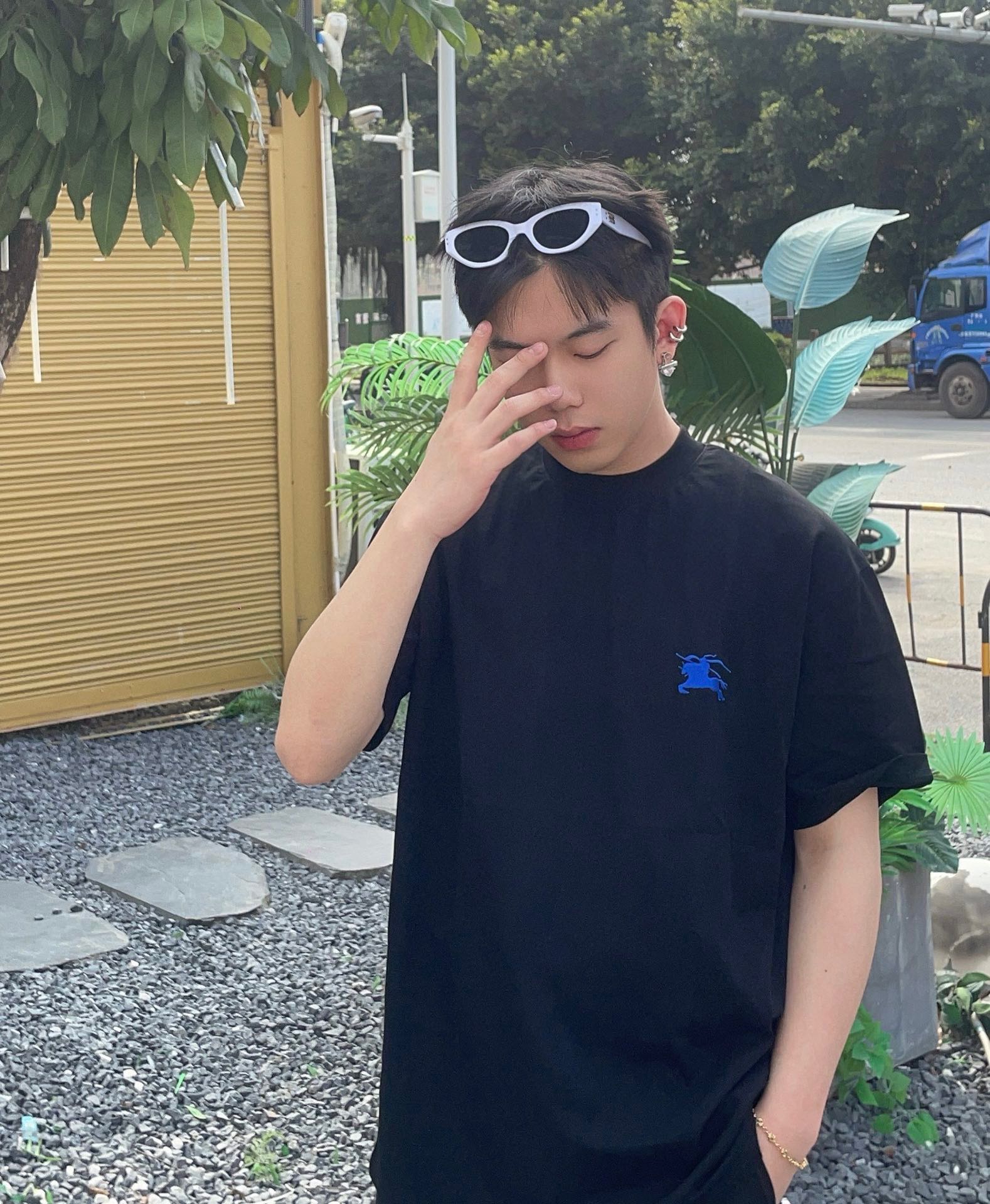 d.jpg