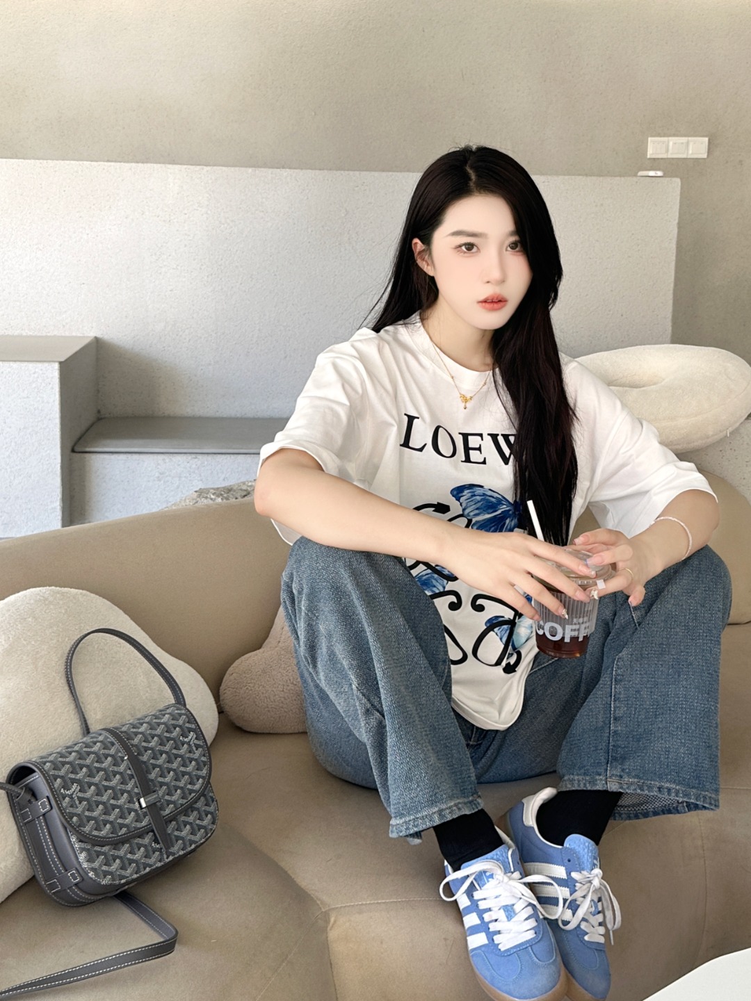 b.jpg