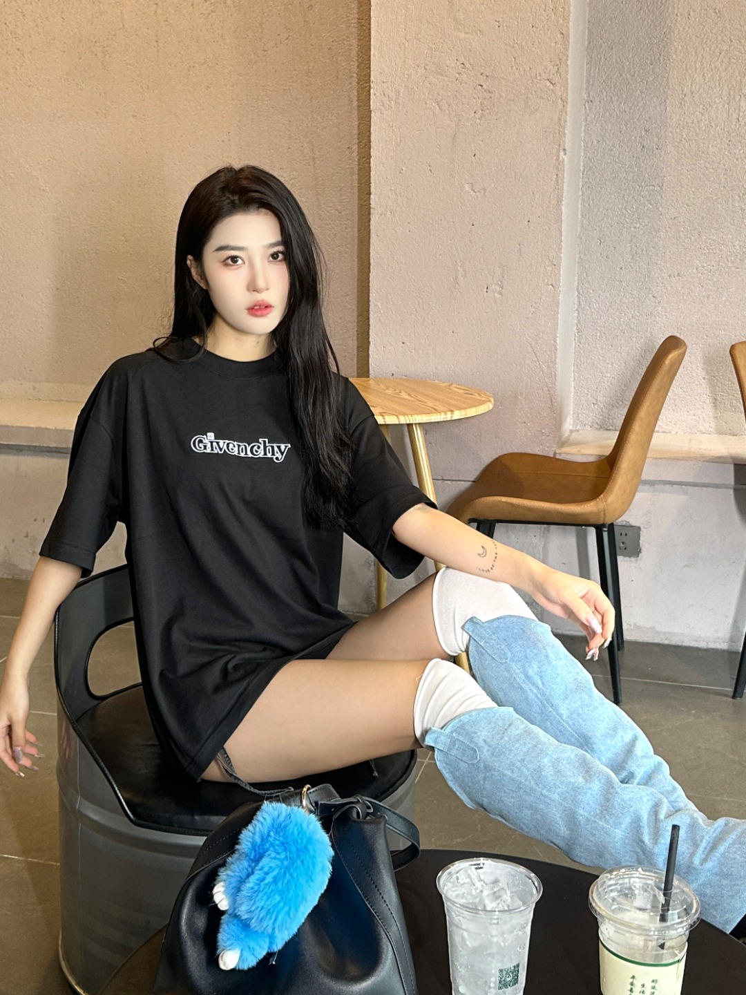 b.jpg